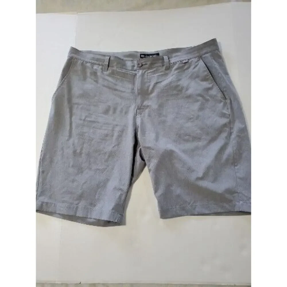 Travis‎ Mathew Mens Chino Golf Shorts Size 40 Light Gray Flat Front